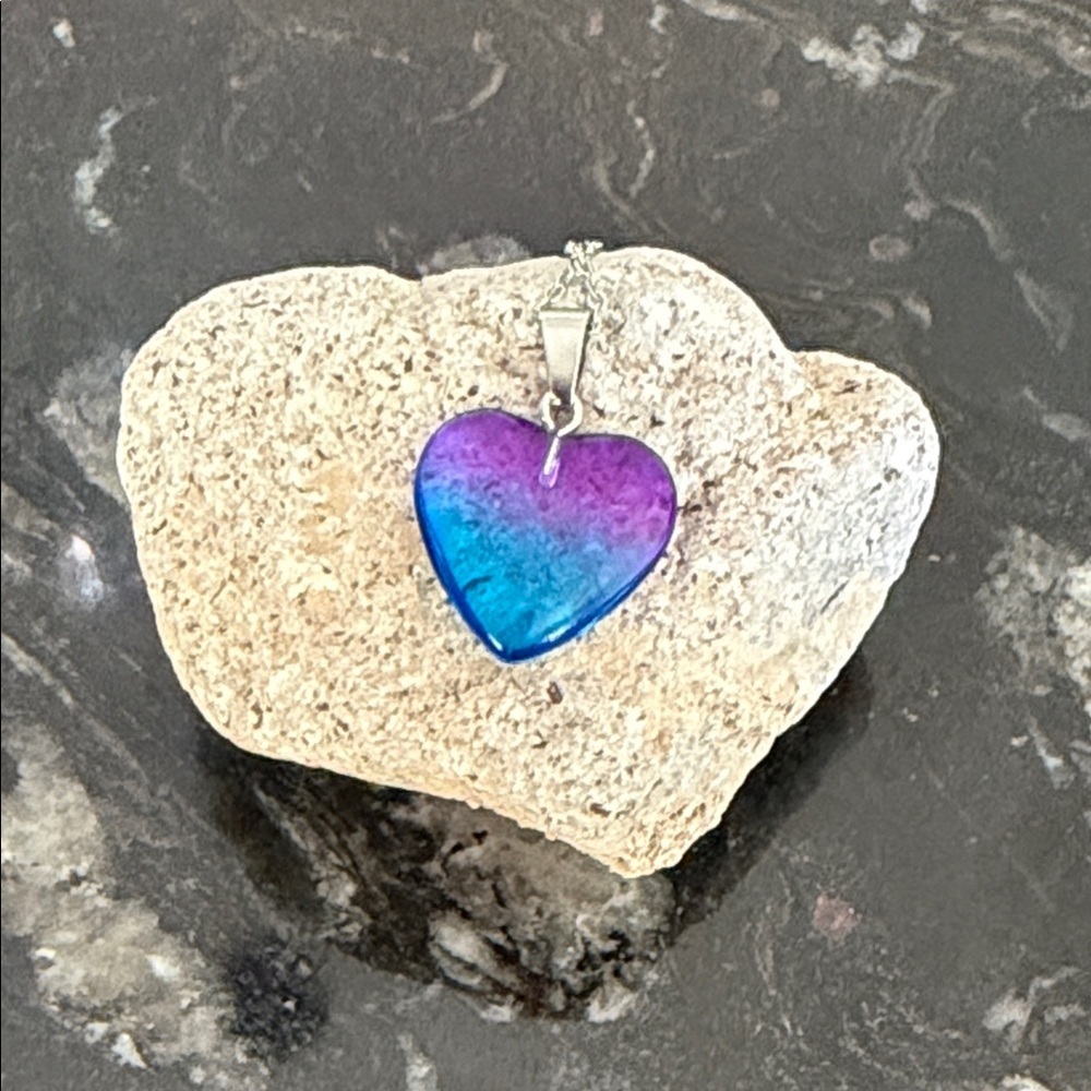 Heart-Shaped Resin Pendant Necklace in Purple and Blue